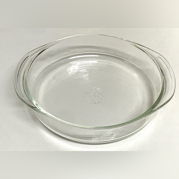 Mid Century Vintage Pyrex 221 8 1/4" Double Handled Tempered Glass Casserole - Picture 3 of 7